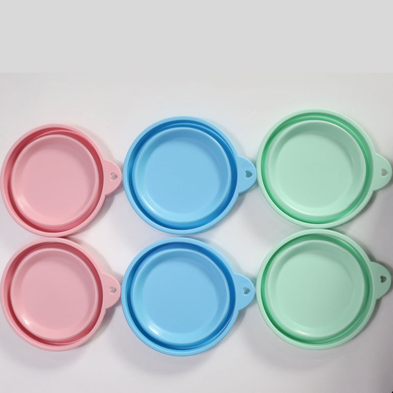 Collapsible Dog Bowl With Carabiner