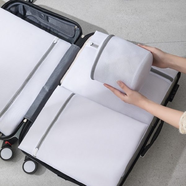 Zippered Mesh Laundry Bag