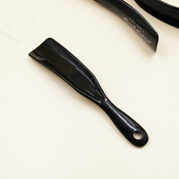 7 inches Short Plastic Shoe Horn