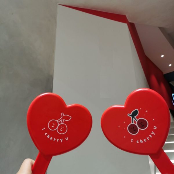 Custom Hand-Hold Heart Shape Cosmetic Mirror