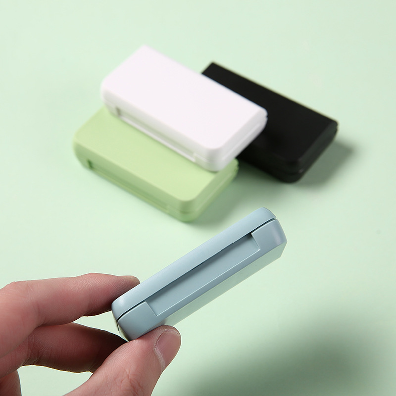 Outdoor Mini 4-compartment Pillbox