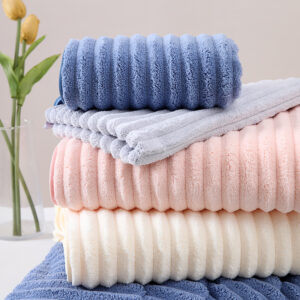Coral Fleece Quick-Dry Candy Stripe Bath Towel