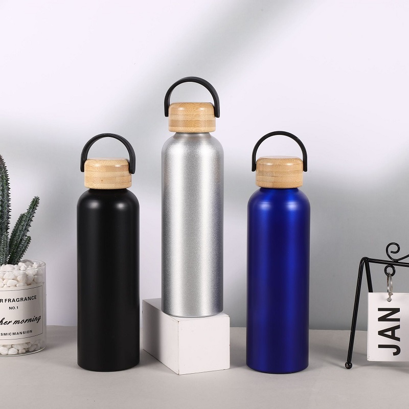 Portable Aluminum Bottle with Bamboo Lid  500ml