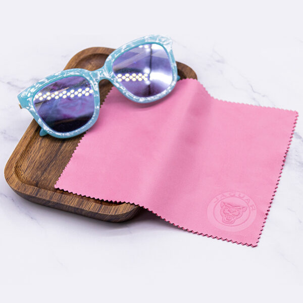 Embossed Serrated Edge Screen Cleaning Cloth - Image 2